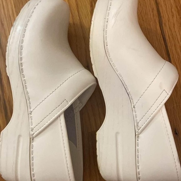 White Dansko Clogs 36 - Picture 8 of 8